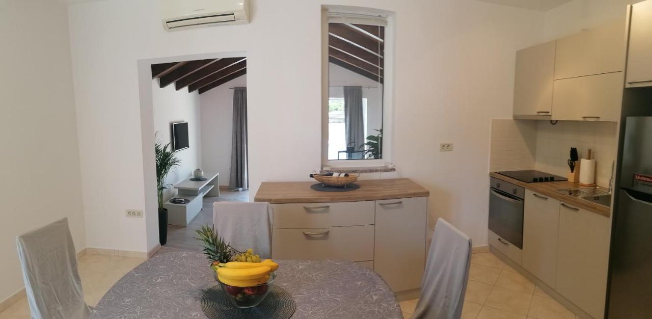 Cozy House With Pool Near Rovinj Apartamento Kanfanar Exterior foto