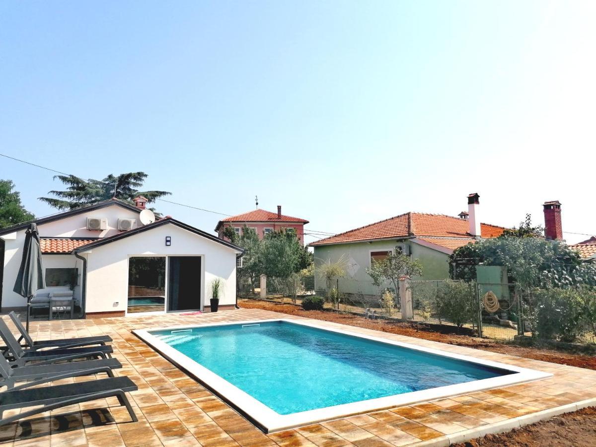 Cozy House With Pool Near Rovinj Apartamento Kanfanar Exterior foto