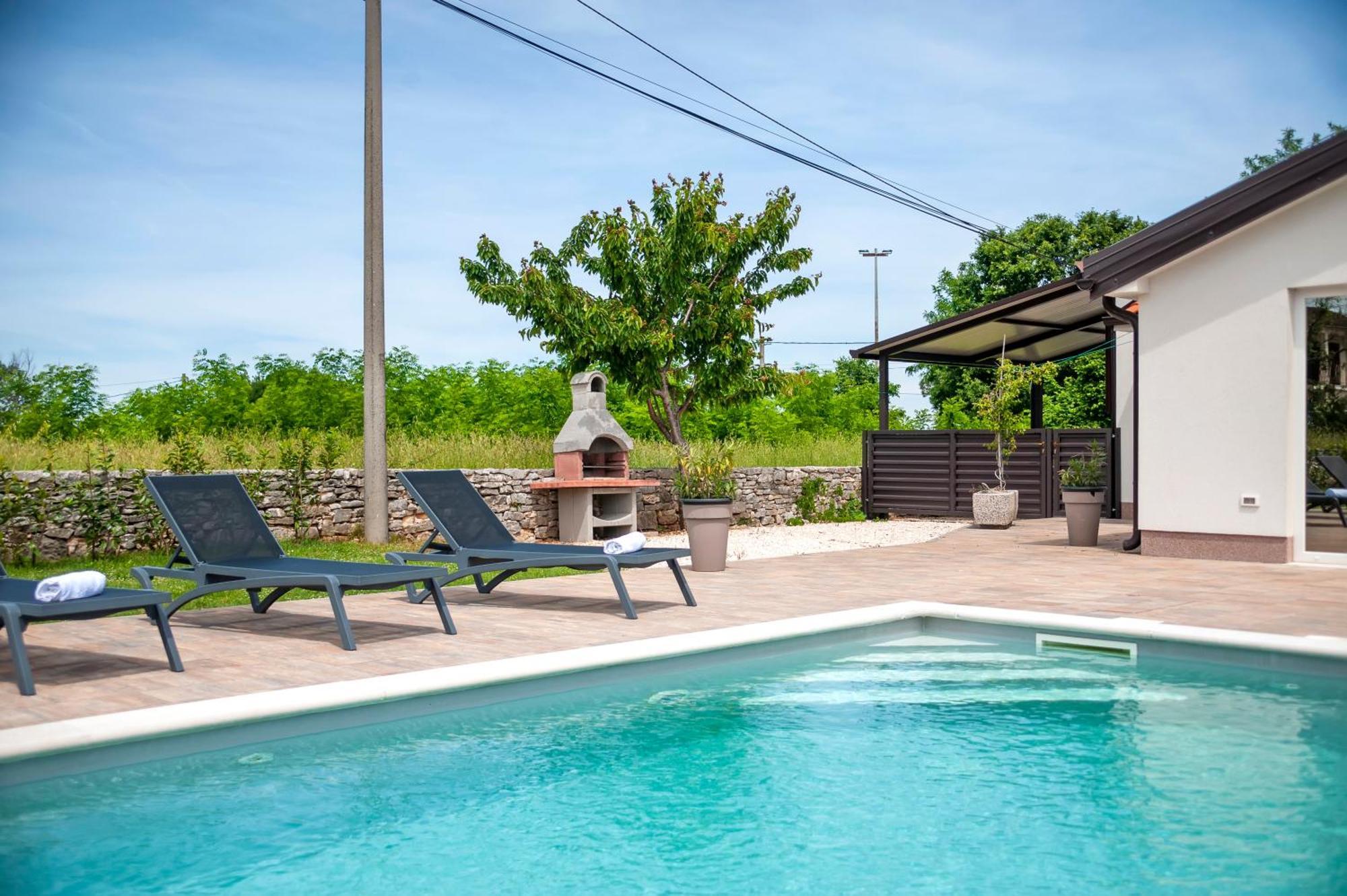 Cozy House With Pool Near Rovinj Apartamento Kanfanar Exterior foto